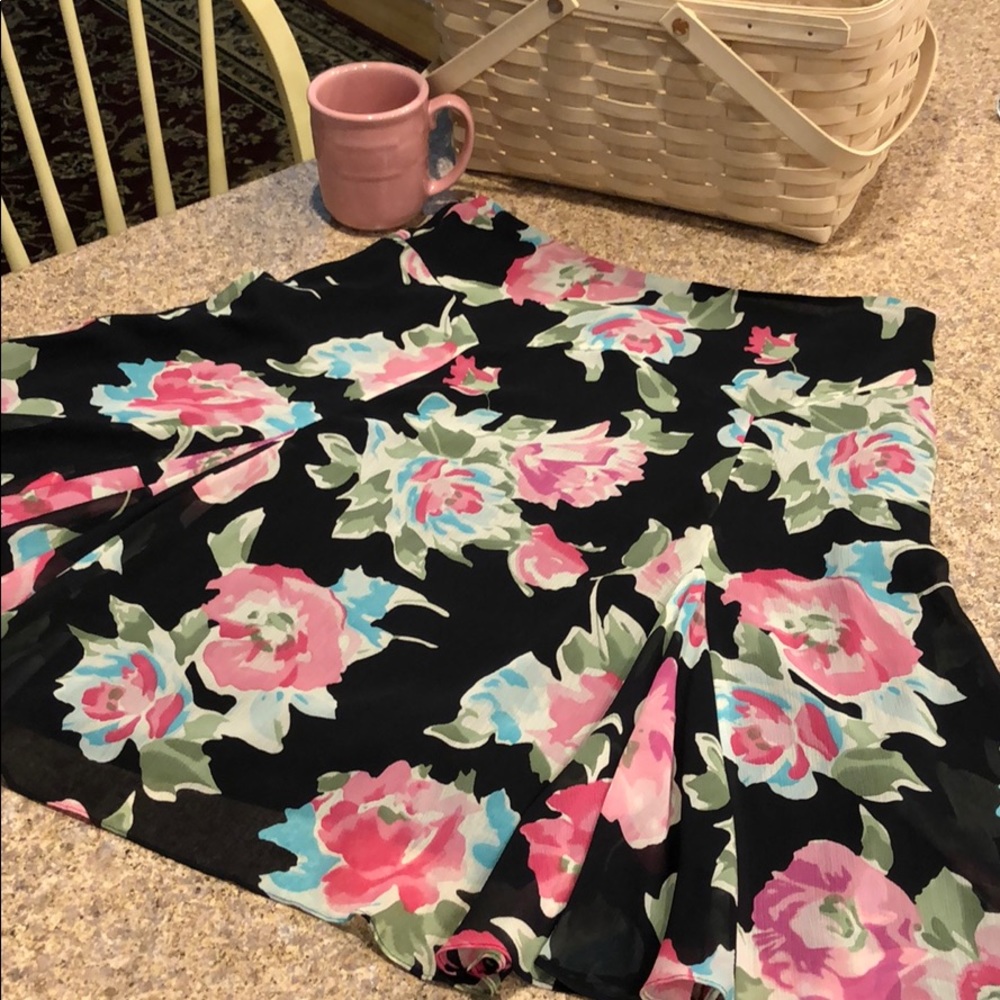 CHAPS Floral Lined Skirt Size 4 Multicolored